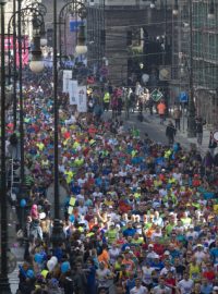 Běžci na letošním Pražském půlmaratonu