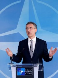 Generální tajemník NATO Jens Stoltenberg po schůzi aliance s Ruskem