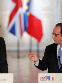Britská premiérka Theresa Mayová jednala s francouzským prezidentem Hollandem