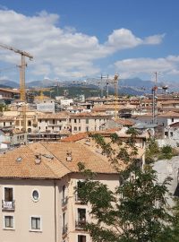 V italské Aquile se stále opravují stavby poničené minulým zemětřesením