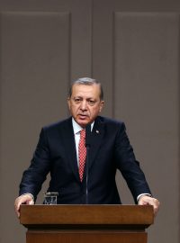 Turecký prezident Erdogan na tiskové konferenci v Ankaře