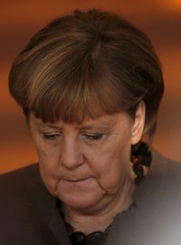 Angela Merkelová na zasedání vládního kabinetu, necelé dva dny po atentátu v Berlíně.
