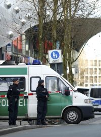 Německá policie uzavřela kvůli ohrožení obchodní centrum v Essenu