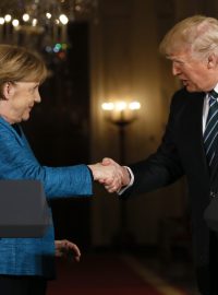 Schůzka amerického prezidenta Donalda Trumpa a německé kancléřky Angely Merkelové