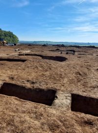Archeologové nedaleko Křelova našli pozůstatky ze třech období