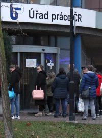 Déle než rok je v Moravskoslezském kraji bez práce 39 procent nezaměstnaných