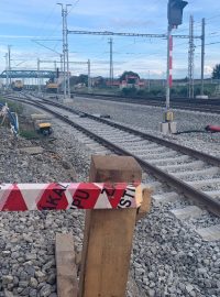 Kolej vlevo umožní vlakům rychlou jízdu z hlavní trati do Hrušovan