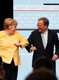Německá kancléřka Angela Merkelová s předsedou CDU Arminem Laschetem.