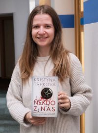 Kristýna Trpková ve studiu Českého rozhlasu Hradec Králové
