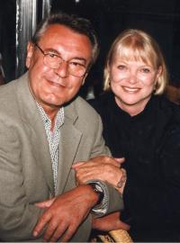 Louise Fletcherová s Milošem Formanem na 32. ročníku Mezinárodního filmového festivalu v Karlových Varech v roce 1997