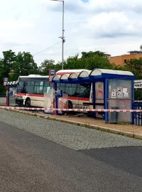 Podle pražského dopravního podniku je provoz na autobusovém nádraží velmi omezen