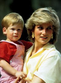 Harry a princezna Diana na snímku z roku 1987