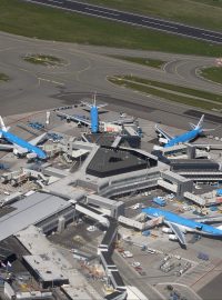 Odstavené letouny společnosti KLM na letišti Schiphol