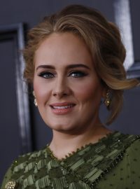 Zpěvačka Adele na předávání hudebních cen Grammy