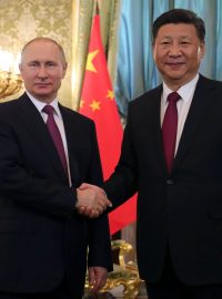 Ruský prezident Vladimir Putin a čínský prezident Si Ťin-pching na jednání v Moskvě (archivní foto)