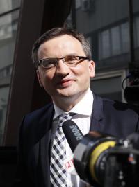 Polský ministr vnitra a generální prokurátor Zbigniew Ziobro v červenci 2017