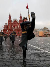 Ruská armáda na Rudém náměstí v Moskvě (ilustrační foto)