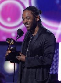 Kendrick Lamar na předávání cen Grammy 2018