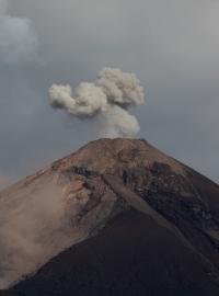 Aktivní sopka Fuego.