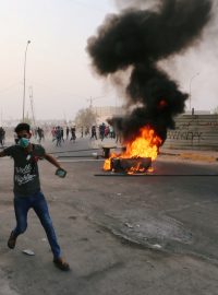 Protesty v irácké metropoli Basra
