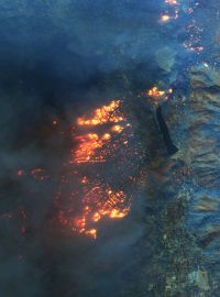 Satelitní snímek požáru Camp fire
