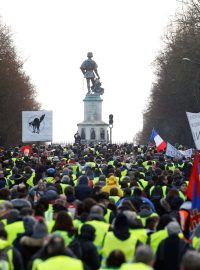 Demonstranti se sešli také ve městě Angers.