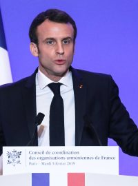 Prezident Emmanuel Macron oznamuje zástupcům organizace sdružující Armény ve Francii, že 24. duben bude národním dnem připomínky arménské genocidy