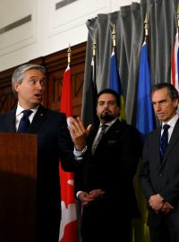 Šéf kanadské diplomacie François-Philippe Champagne a ministři zahraničí Afghánistánu, Ukrajiny, Británie a Švédska na schůzce ohledně Íránem sestřeleného ukrajinského letadla.