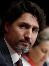 Kanadský premiér Justin Trudeau během jednání vlády