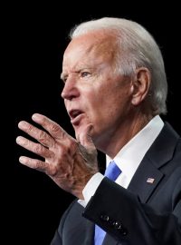 Demokratický kandidát na prezidenta Joe Biden přijímá nominaci