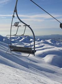 Sedačková lanovka v libanonském lyžařském středisku Mzaar