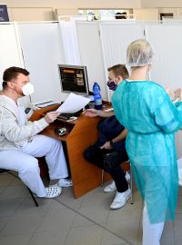 Slovensko žádá země unie o vyslání lékařů a sester, kterých má nedostatek