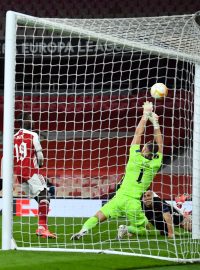 Tomáš Holeš zachránil Slavii remízu na hřišti Arsenalu gólem v nastavení