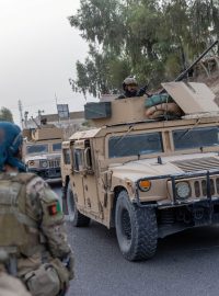Konvoj speciálních afghánských sil poblíž Kandaháru