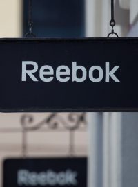 Adidas se zbavuje značky Reebok.
