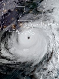 Pobřeží Louisiany zasáhl hurikán Ida