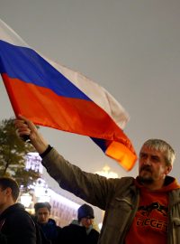Ruští komunisté viní vládnoucí Jednotné Rusko z falšování, výsledky voleb z Moskvy odmítají uznat a svolávají demonstrace