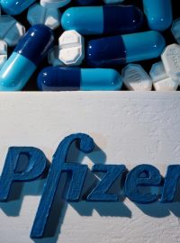 Pfizer testuje účinnosti své covidové pilulky. Ilustrační foto