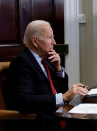 Americký prezident Joe Biden se virtuálně sešel se svým čínským protějškem Si Ťin-pchingem