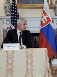 Slovenský ministr zahraničí Ivan Korčok (vlevo) a jeho americký protějšek Antony Blinken