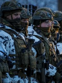 Ukrajina provádí vojenská cvičení, zatímco se země připravuje na možnost konfliktu s Ruskem