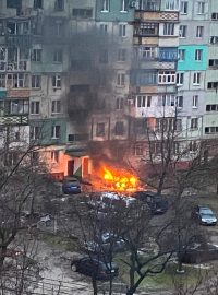 Sídliště v Mariupolu po ruském ostřelování