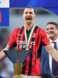Zlatan Ibrahimović slaví zisk italského titulu