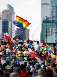 Průvod za podporu LGBT komunity ve Varšavě