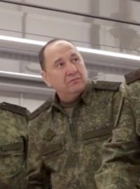 Rusko podle analytiků vyměnilo velitele na Ukrajině. Má jím být generálplukovník Židko (druhý zprava)