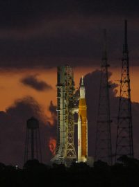 Start rakety Space Launch System s modulem Orion zrušila NASA krátce po otevření pondělního okna příležitosti ke startu