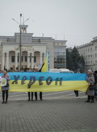 Obyvatelé Chersonu slaví osvobození svého města od ruské armády