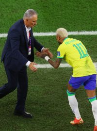 Neymar slaví s trenérem Titem svůj osmifinálový gól proti Jižní Koreji