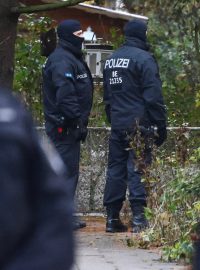 Při rozsáhlé razii v 11 německých spolkových zemích zatkla ve středu ráno policie 25 lidí patřících k extremistické pravicové skupině