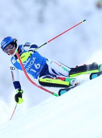 Martina Dubovská při slalomu ve Špindlerově Mlýně